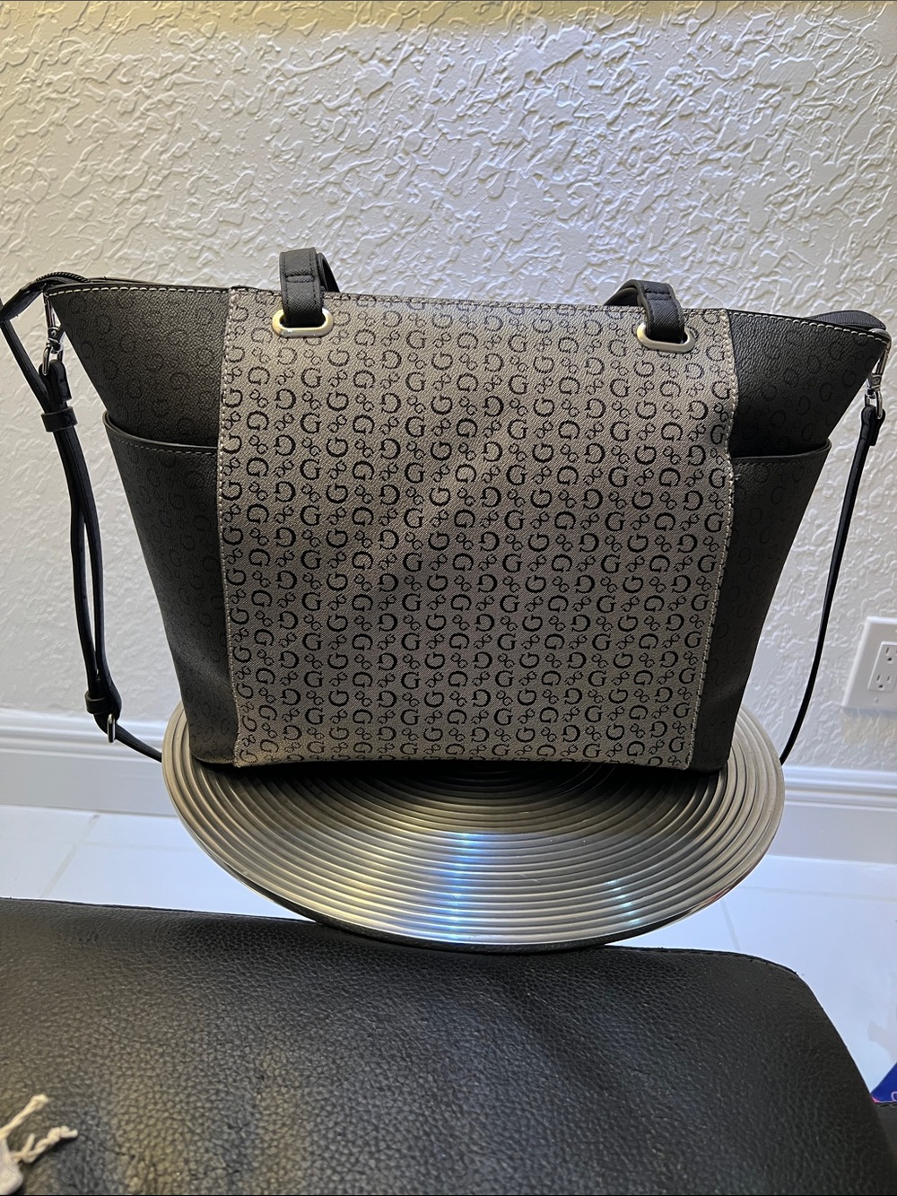 GUESS NWOT XL Black and Gray Monogram Tote with Shoulder Strap - Picture 3 of 9